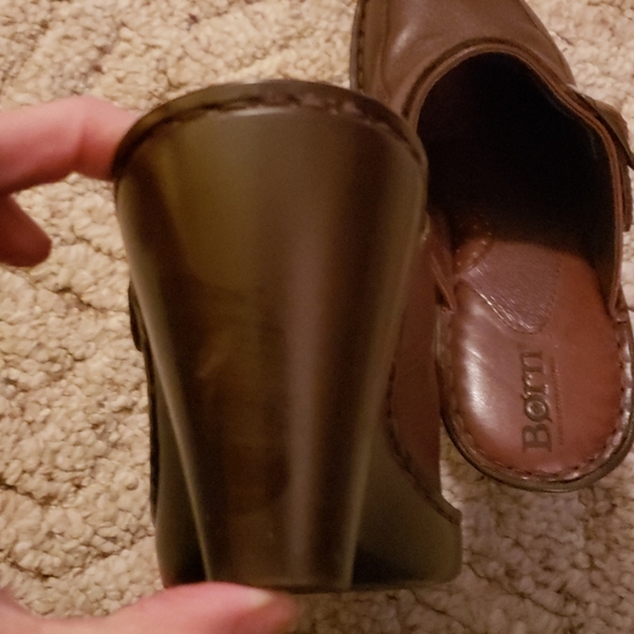 Shoes - Picture 4 of 7